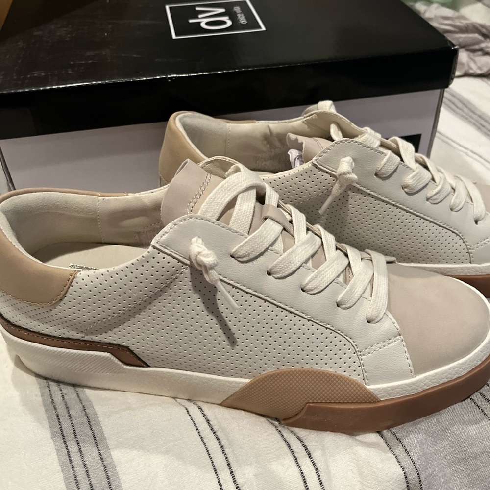 DV by Dolce Vita Sneakers